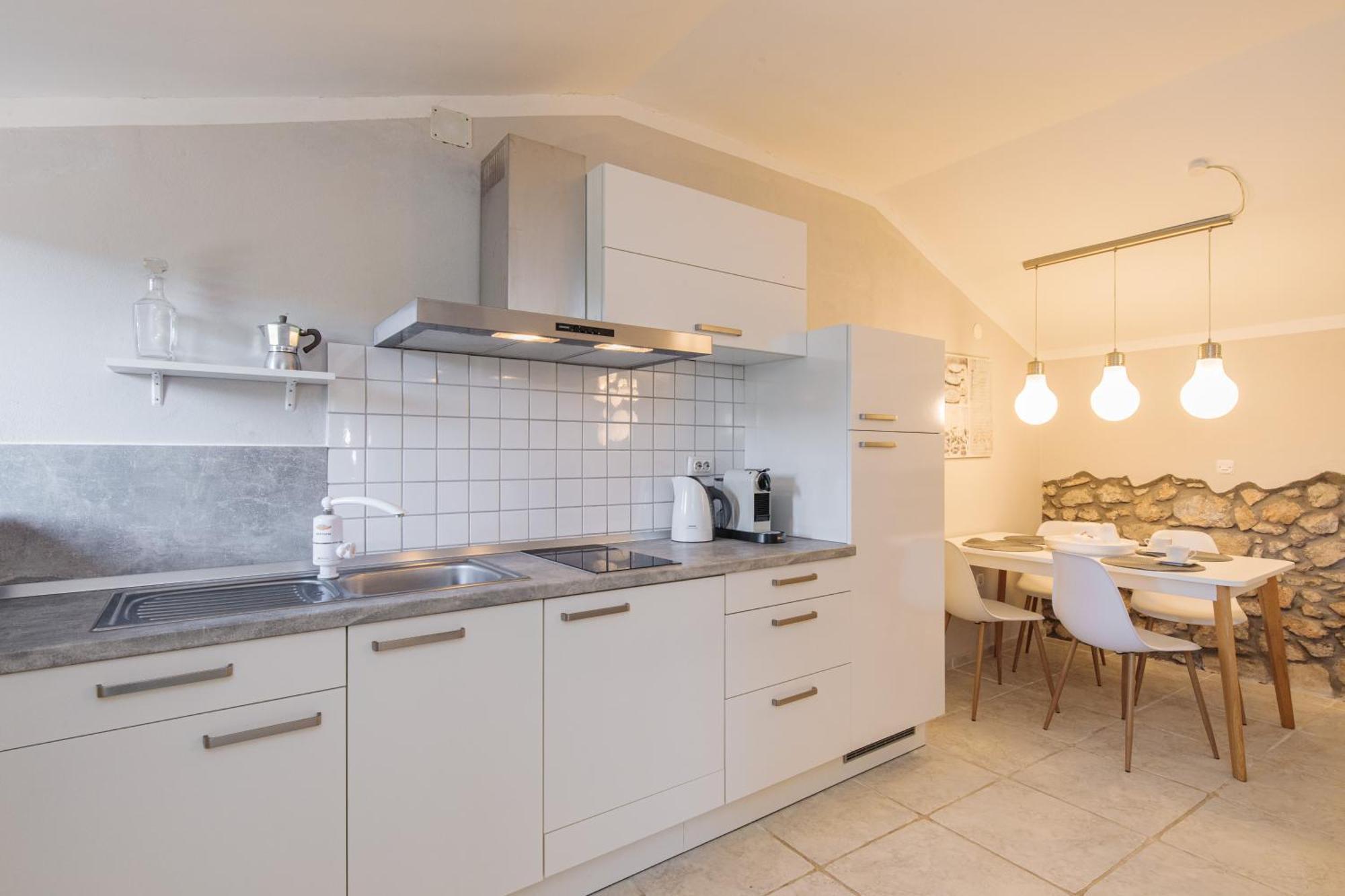 Apartments Lina Vrh  Eksteriør bilde